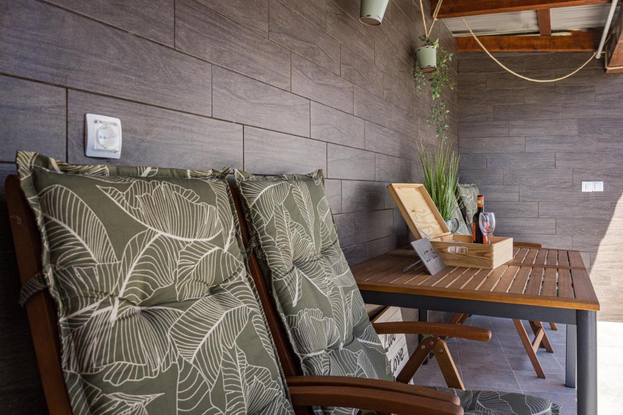 Luxury Apartments Lotus&Lovor พูลา ภายนอก รูปภาพ