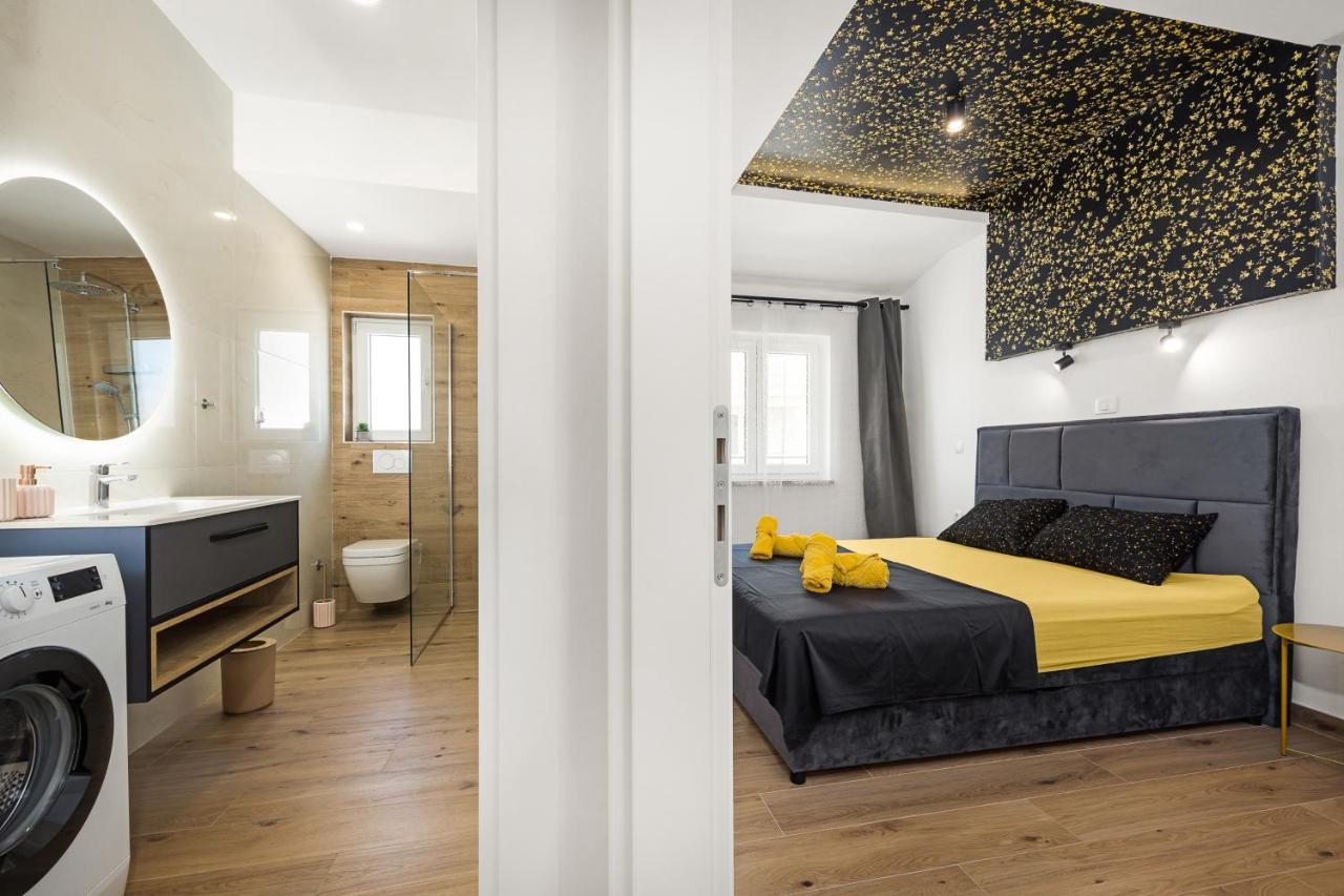 Luxury Apartments Lotus&Lovor พูลา ภายนอก รูปภาพ